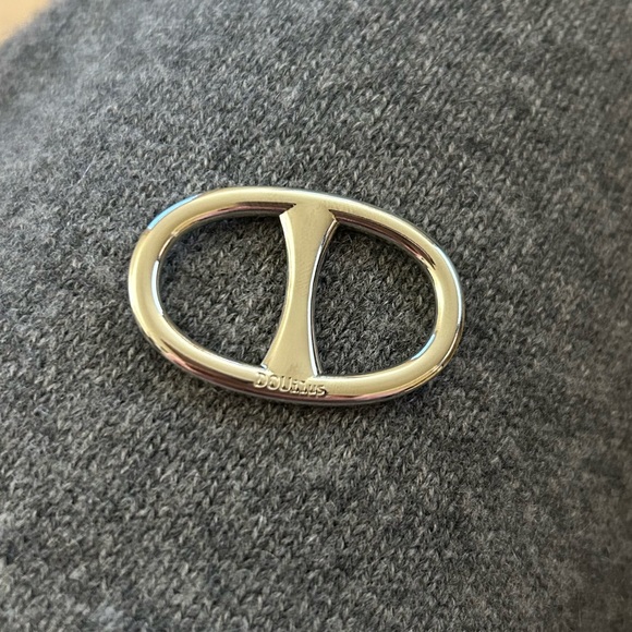 Women Sleek Scarf Ring in color: sliver - Picture 2 of 3